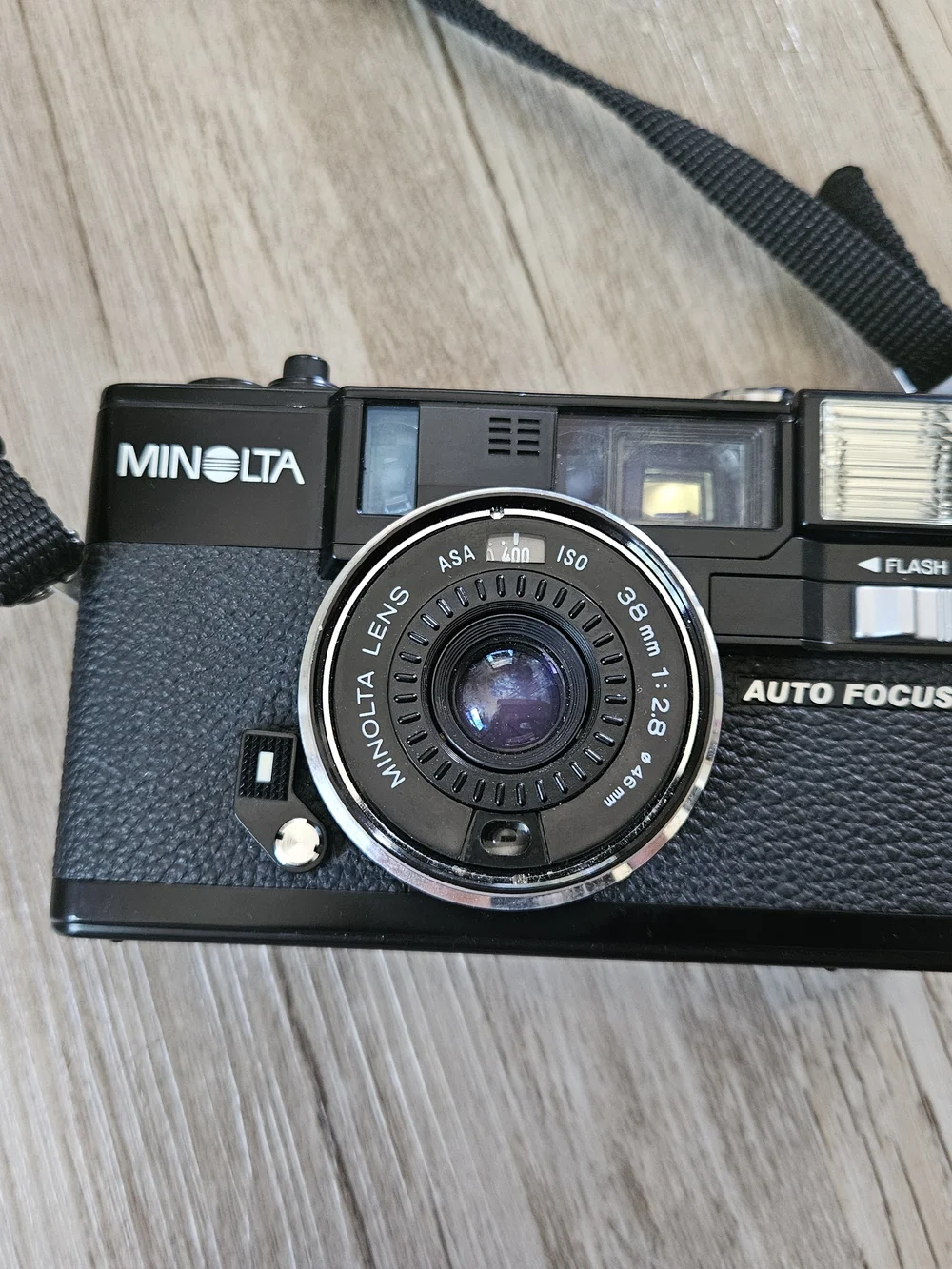 Vintage Minolta Hi-matic AF2 Auto Focus Black 35mm Film Camera With Case Bottom
